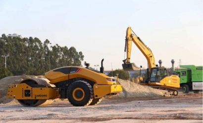 青島進口二手挖掘機報關手續及清關注意事項