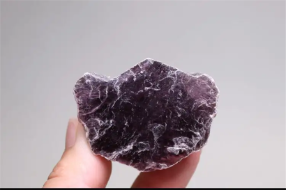 鋰云母進口清關代理公司：進口鋰云母清關報關注意事項