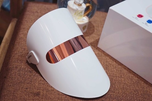 1627987376355018.jpg 光譜美容面罩進口報關(guān)上海公司